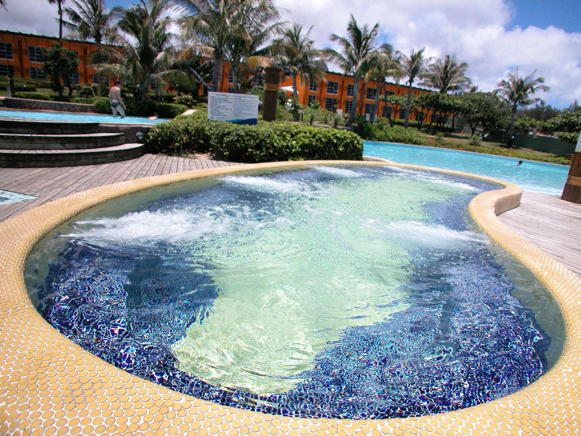 Chateau Beach Resort Kenting Servizi foto A spa pool